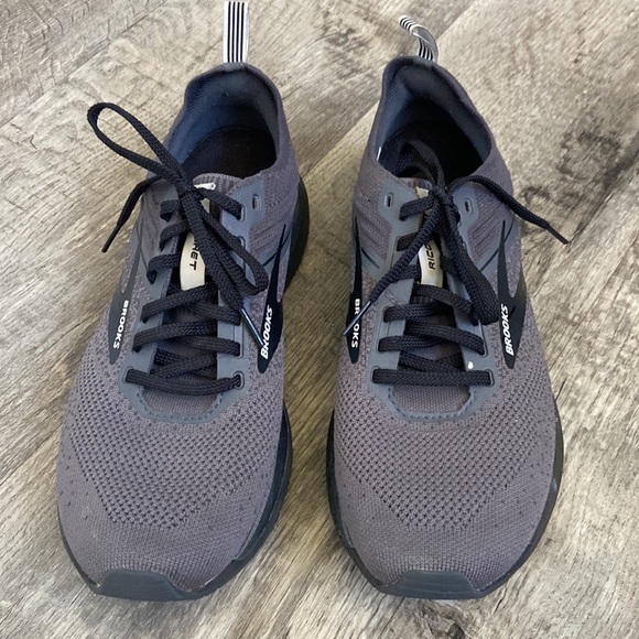 Brooks Women's road-running shoes - Picture 2 of 7